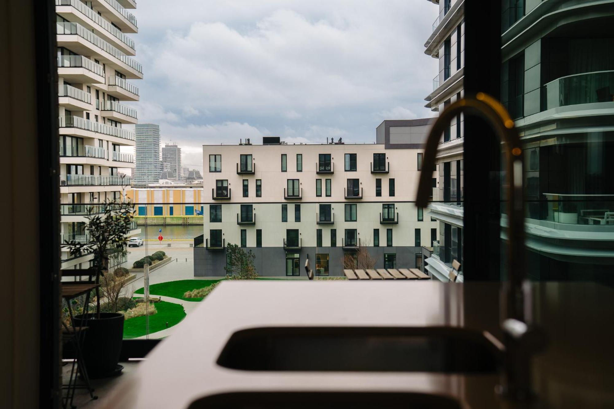 New Sunny With 2 Large Terraces Appartement Ostende