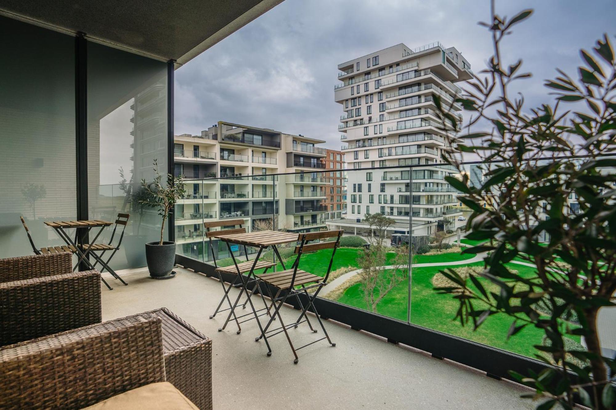 New Sunny With 2 Large Terraces Appartement